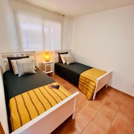 #seaparaiso# Heated Pool,private Parking,fast Wifi דירה *