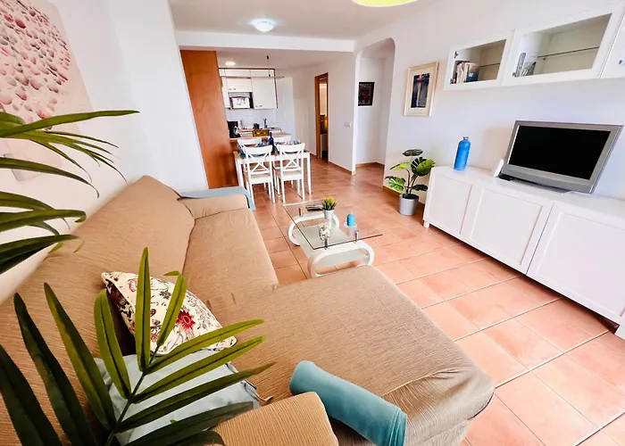 Apartamento #seaparaiso# Heated Pool,private Parking,fast Wifi