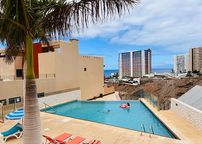 #seaparaiso# Heated Pool,private Parking,fast Wifi 아파트