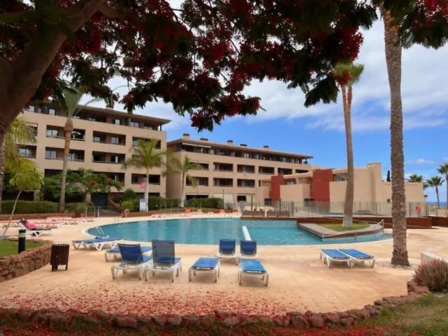 Апартаменти #seaparaiso# Heated Pool,private Parking,fast Wifi
